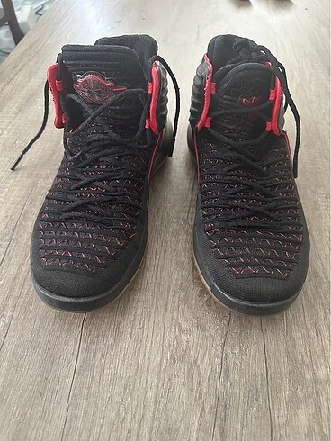 Air jordan basketbol ayakkabısı