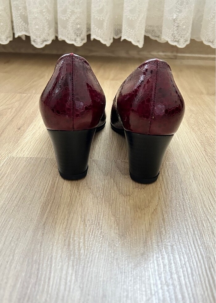 Bordo rugan ayakkabı - Görsel 2