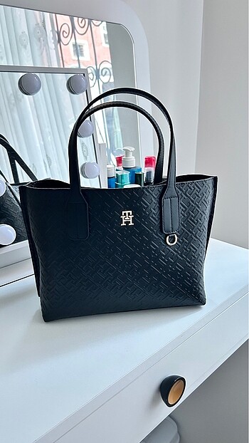 Tommy Hilfiger tote çanta