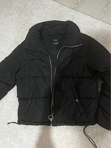 BERSHKA mont