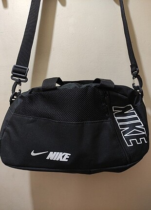 NIKE SPOR ÇANTA/VALİZ