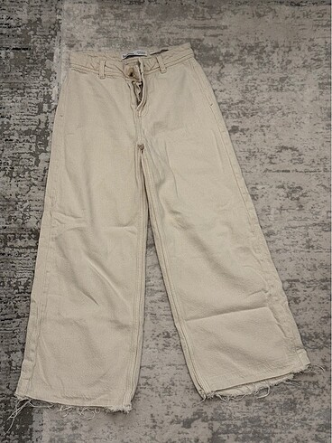 Bershka Pantolon