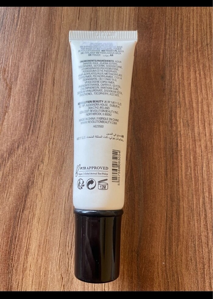 Revolution nemlendirici makyaj bazı - Görsel 2