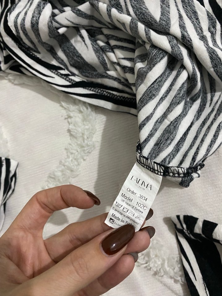 Zebra Desenli Uzun Kollu Bluz - Görsel 3