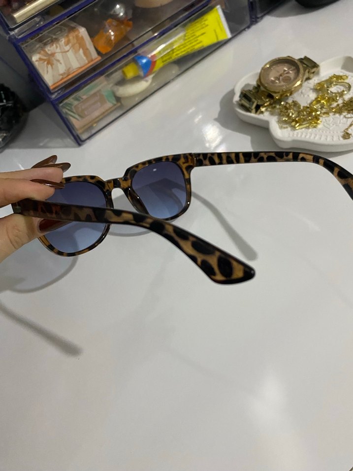 Şeffaf Çerçeveli Kahverengi Kadın Güneş Gözlüğü - Görsel 3