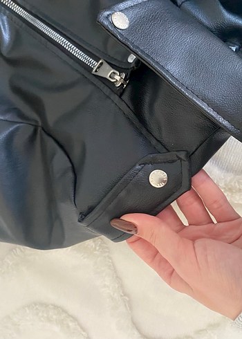 Kemer Detaylı Siyah Deri Biker Ceket - Görsel 7