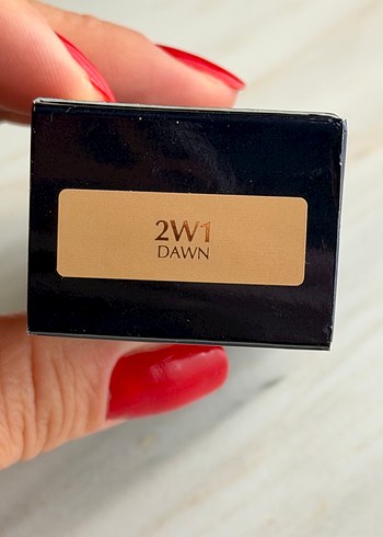 Estée Lauder Futurist SkinTint Serum SPF 20 - Görsel 3