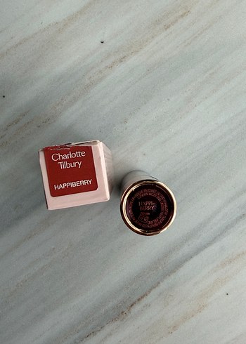 Charlotte Tilbury Hyaluronic  Happikiss - Görsel 3