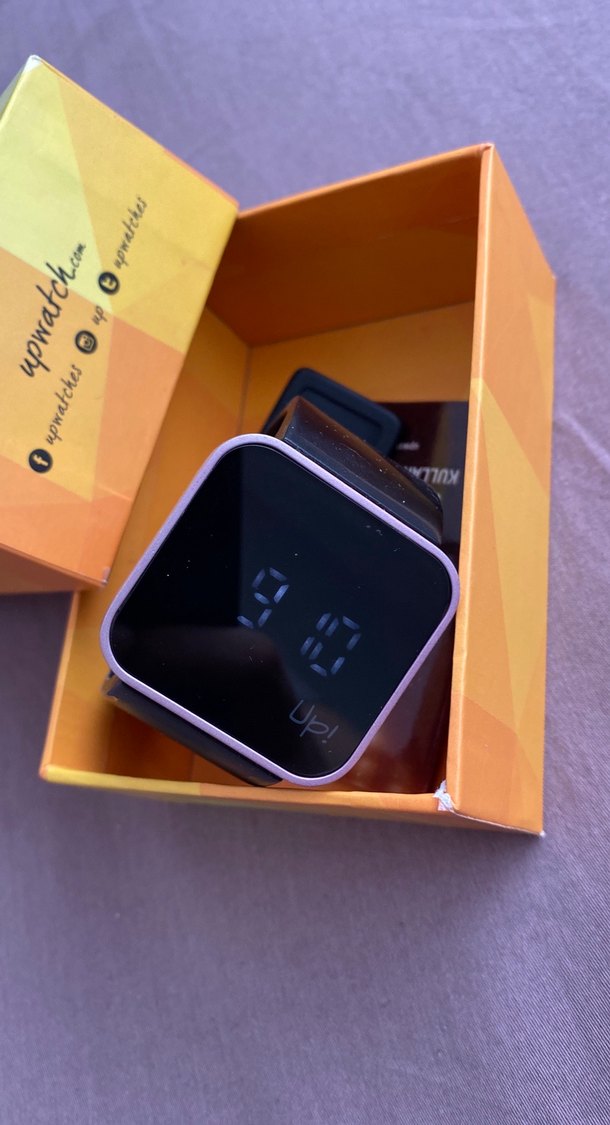 Gül Kurusu Up siyah akıllı saat - Görsel 3