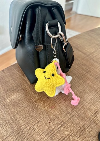 Amigurumi Sarı Yıldızlı Tokalı Anahtarlık - Görsel 2