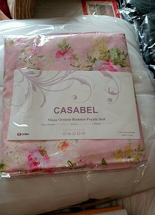 Beden CASABEL MASA ÖRTÜSÜ RUNNER PEÇETE SETİ