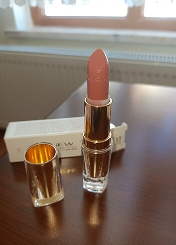 AVON ANEW MODEST MAUVE RUJ
