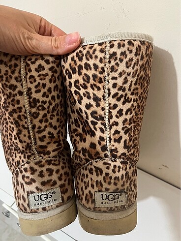 40 Beden Ugg bot