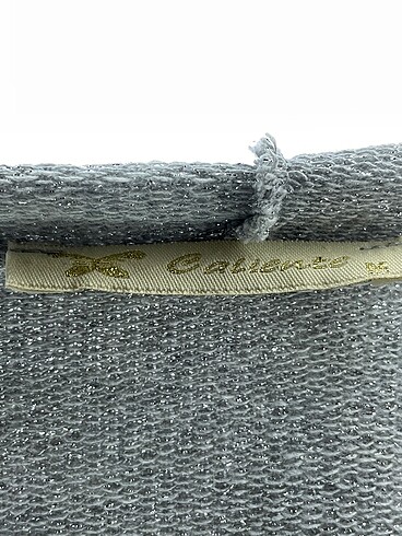 m Beden gri Renk PreLoved Hırka %70 İndirimli.