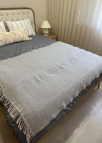 Gri Düz Desenli Yatak Örtüsü - Görsel 2
