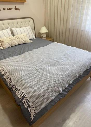 Gri Düz Desenli Yatak Örtüsü - Görsel 3