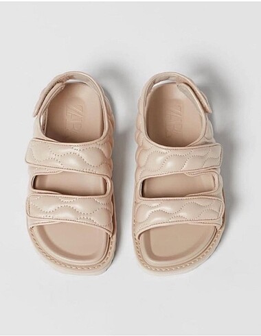 Zara Bej Sandalet
