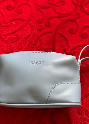 Salvatore Ferragamo Ferragamo Mavi Deri Makyaj Cantasi