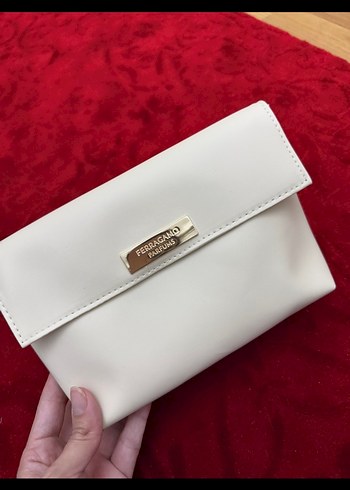 Salvatore Ferragamo Beyaz Deri Kadin Clutch Canta