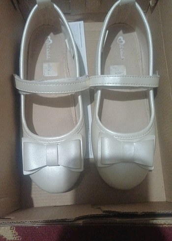 Kız Çocuk Beyaz Tokalı Babet Ayakkabı - Görsel 6