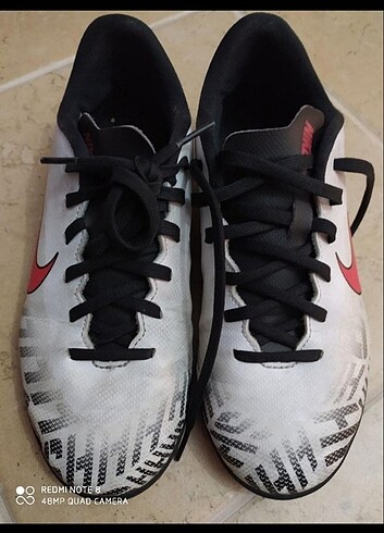 Krampon Nike halısaha 