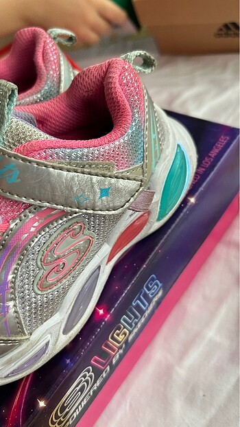 Skechers