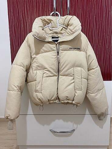 BERSHKA KREM MONT