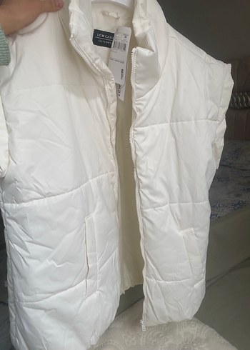 LCW Kadın Beyaz Dik Yaka Şişme Yelek - Görsel 4