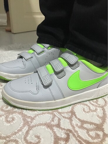 40 Beden Nike spor ayakkabı
