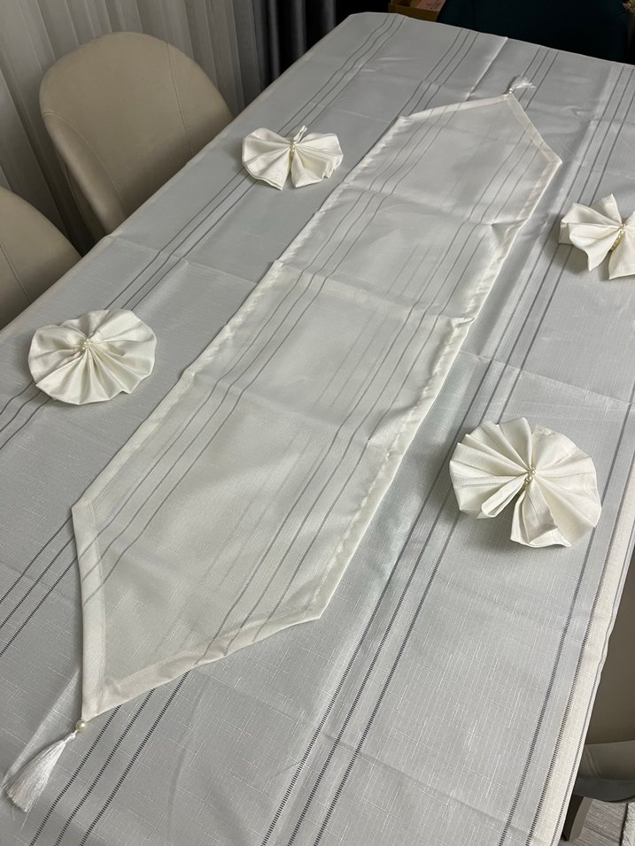İşlemeli Beyaz Masa Örtüsü Seti - Görsel 2