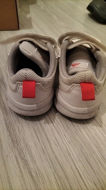23 Beden Adidas spor ayakkabı 