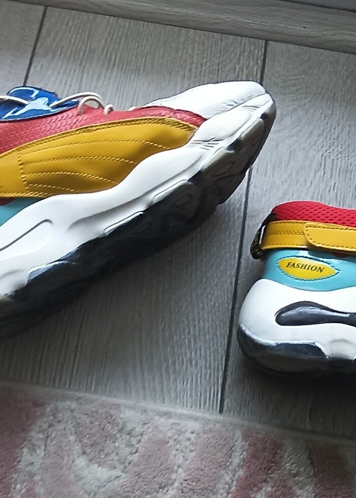 Renkli spor ayakkabı - Görsel 4