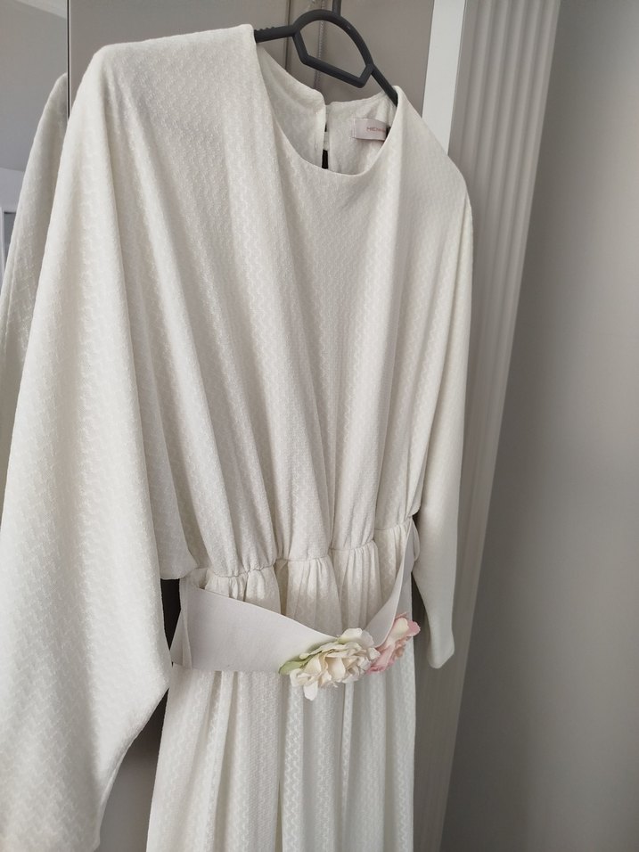 Diger Beyaz Uzun Kemerli Kadın Elbise - Görsel 2