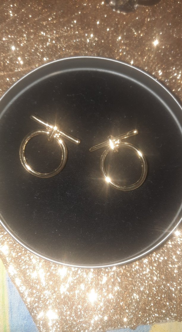 Altın Renkli Mini Tokalı Küpeler - Görsel 2