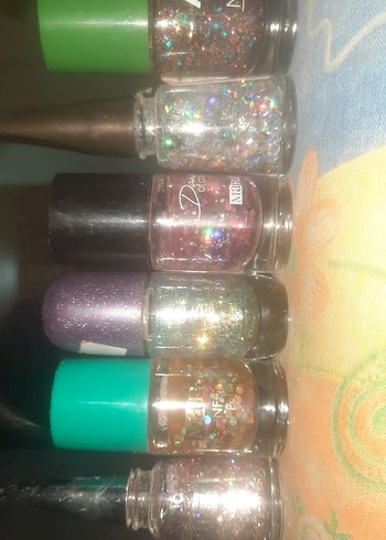 simli Renkli Işıltılı ojeler - Görsel 9