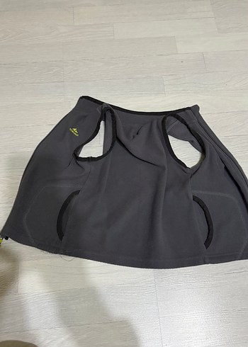 Gri Erkek Çocuk Yüksek Yaka Fermuarlı Yelek - Görsel 2