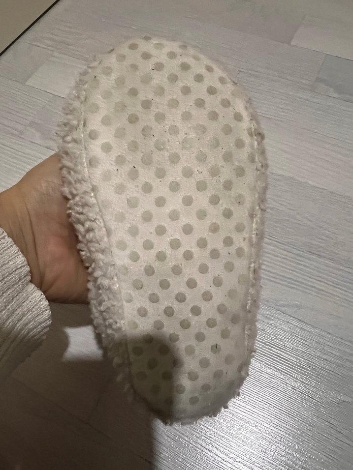 Kız Çocuk Beyaz Peluş Nakışlı Ev Terliği - Görsel 4