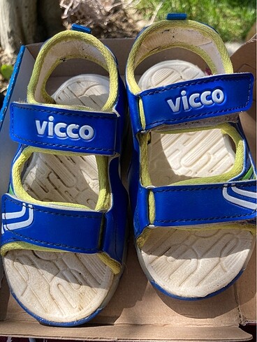 Vicco 24 numara sandalet