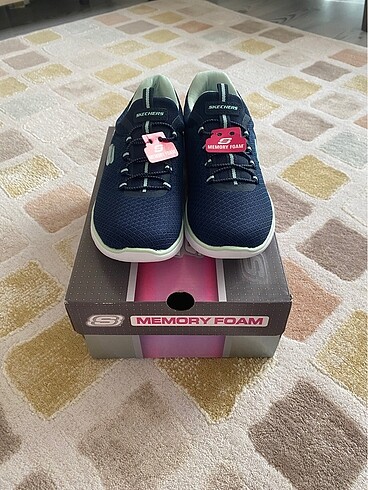 Skechers Memory Foam Kadın Spor Ayakkabı