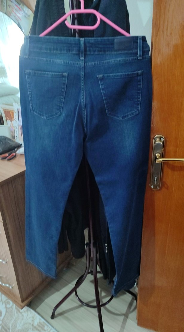 Lacivert kemerli kadın midi kot pantolon - Görsel 3