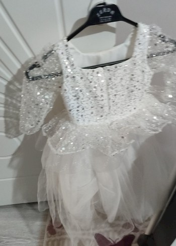 Kız Çocuk Beyaz Uzun Kollu Fırfırlı Gelinlik - Görsel 2