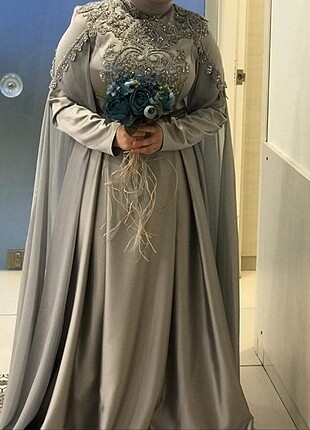 Nişan elbisesi 