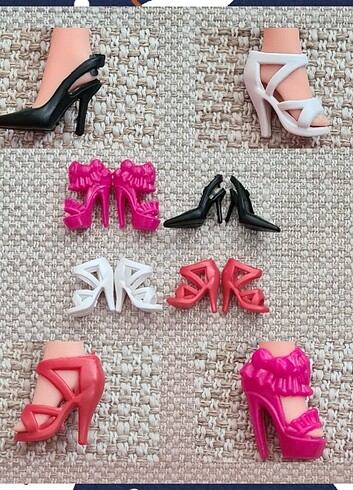 4 çift barbie ayakkabısı 