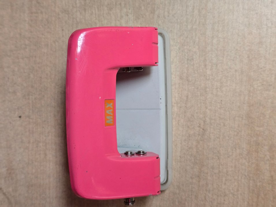 Pembe Masaüstü Delgeç - Görsel 3