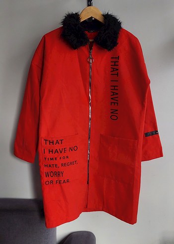 Kürk Detaylı Kırmızı Midi Street Wear Ceket - Görsel 3