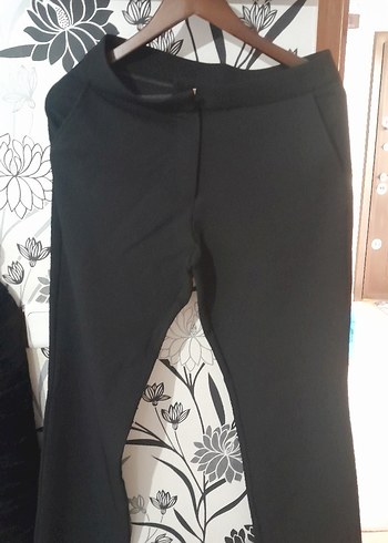 Siyah Kadın Regular Fit Kumaş Pantolon