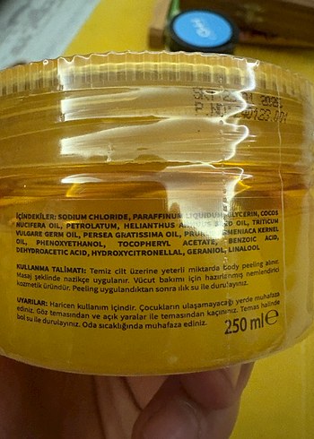 LYvette Selülit Karşıtı & Sıkılaştırıcı Vücut Peelingi 250ml - Görsel 4