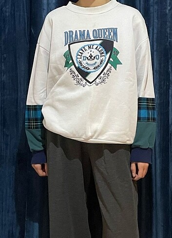 sweatshirt 