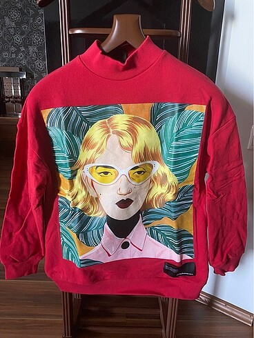 Zara sweatshirt