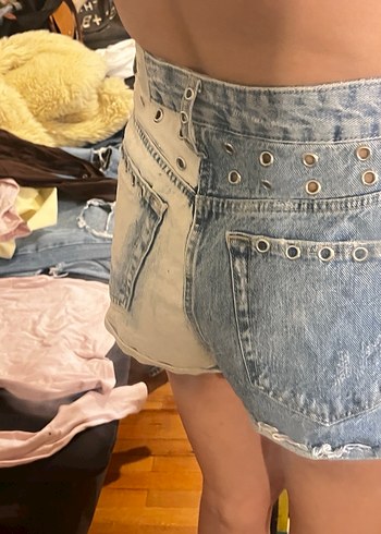 Kadın Mavi Batik Desenli Mini Kot Şort - Görsel 2